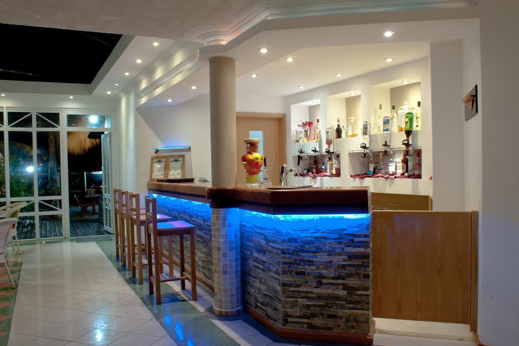 Le Surcouf Hotel &  Spa Mauritius Exterior foto
