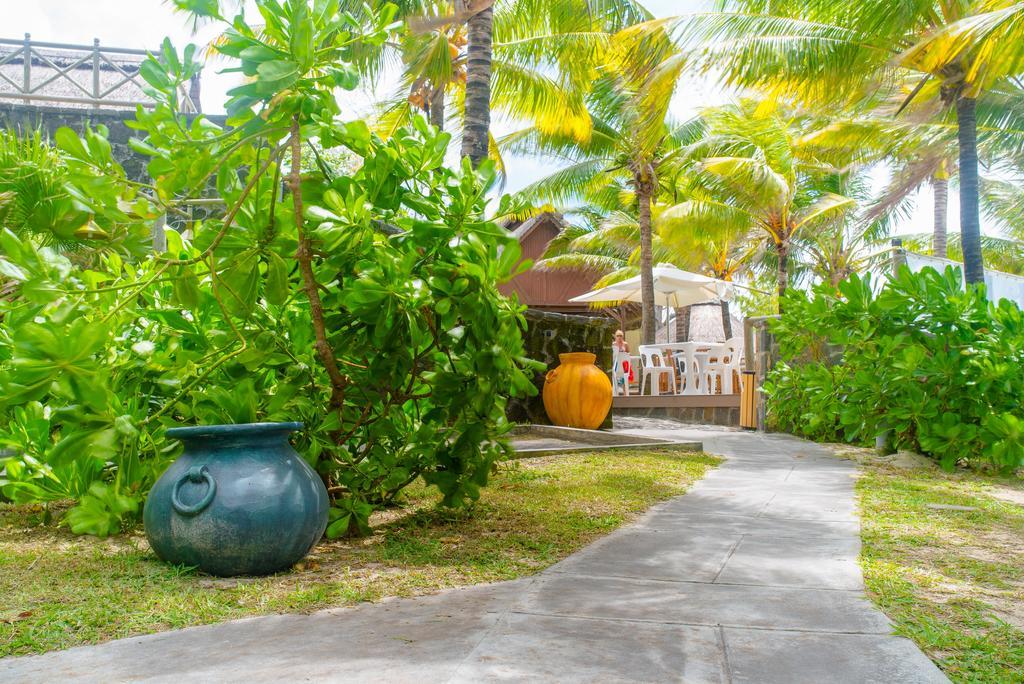 Le Surcouf Hotel &  Spa Mauritius Exterior foto