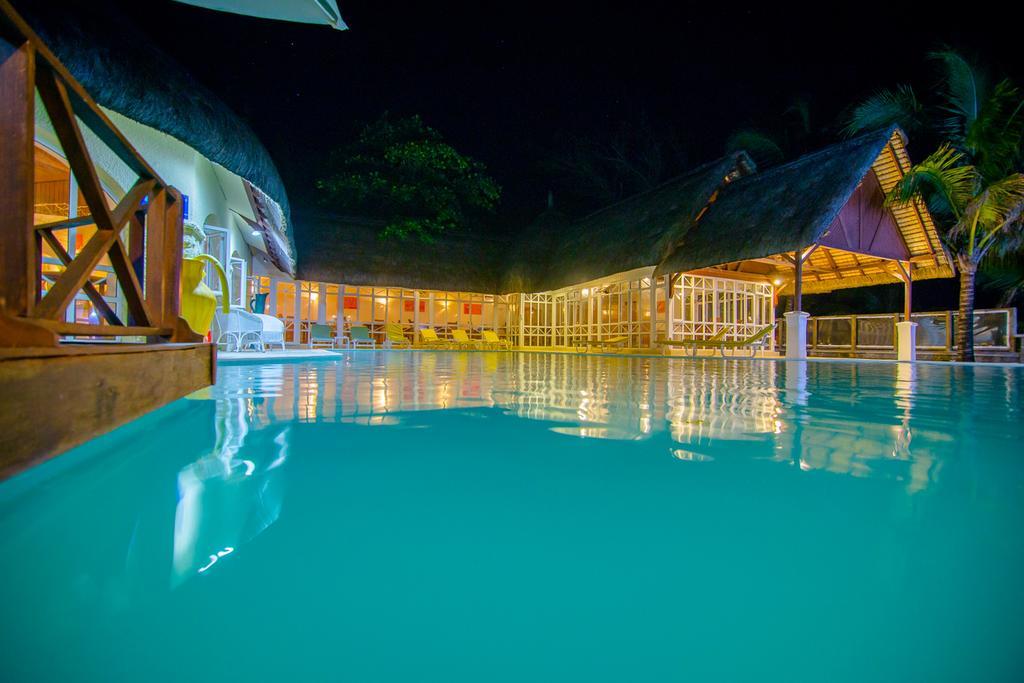 Le Surcouf Hotel &  Spa Mauritius Exterior foto