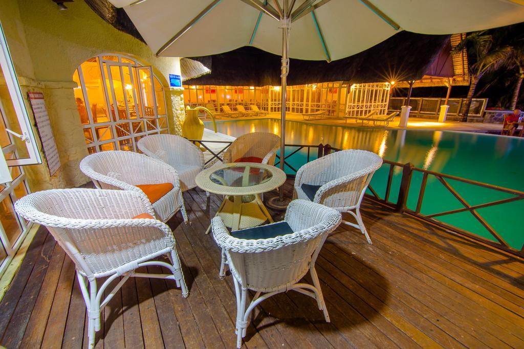 Le Surcouf Hotel &  Spa Mauritius Exterior foto